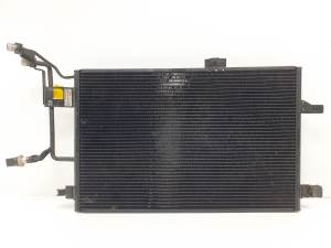 CONDENSADOR / RADIADOR AIRE ACONDICIONADO 4B0260401R AUDI A6 BERLINA (4B2) Autodesguaces Alicante