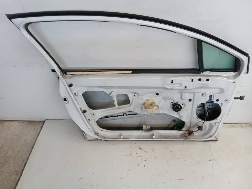 PUERTA DELANTERA IZQUIERDA