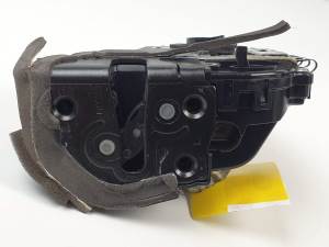 CERRADURA PUERTA TRASERA IZQUIERDA LEXUS GS (GS/US/WS19) Autodesguaces Alicante