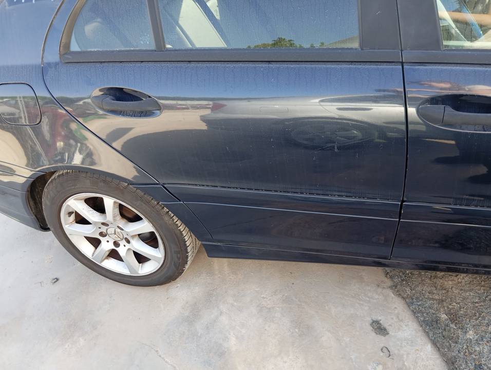 CERRADURA PUERTA TRASERA DERECHA