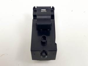 MANDO ELEVALUNAS TRASERO DERECHO 935803Z050 VOLVO V70 FAMILIAR Autodesguaces Alicante