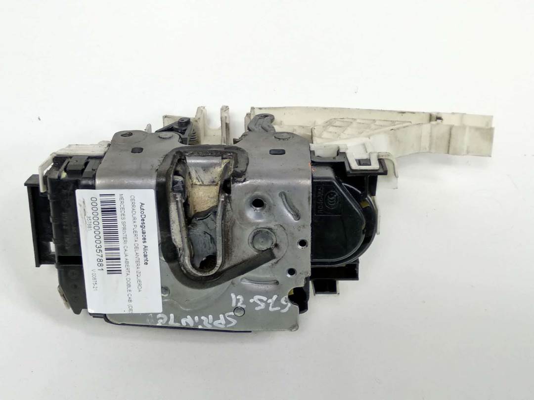 CERRADURA PUERTA DELANTERA IZQUIERDA - A9067201435 - MERCEDES - SPRINTERII CAJA ABIERTA, DOBLE CAB. (DESDE 01.06)