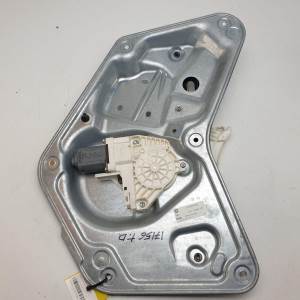 ELEVALUNAS TRASERO DERECHO 5L0839402B SKODA YETI Autodesguaces Alicante