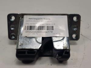 CERRADURA MALETERO / PORTON 90563999 OPEL ZAFIRA A Autodesguaces Alicante