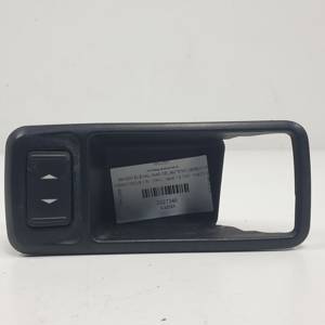 MANDO ELEVALUNAS DELANTERO DERECHO 6M2T14529DA FORD FOCUS LIM. (CB4) Autodesguaces Alicante