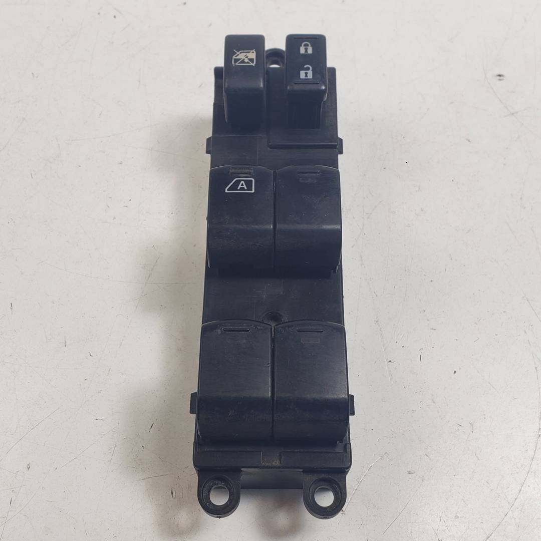 MANDO ELEVALUNAS DELANTERO IZQUIERDO - NISSAN - TIIDA (C11X/SC11X)