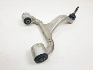 BRAZO SUSPENSION SUPERIOR DELANTERO DERECHO MERCEDES CLASE M (W163) Autodesguaces Alicante
