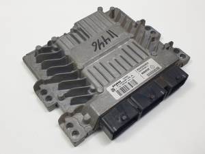 CENTRALITA MOTOR UCE 8200565863 RENAULT SCENIC II (X84,JM) Autodesguaces Alicante