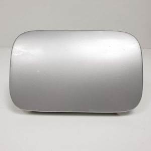 TAPA EXTERIOR COMBUSTIBLE 2105840239 MERCEDES CLASE E (W210) BERLINA Autodesguaces Alicante