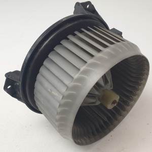 VENTILADOR CALEFACCION AV2727000311 SUZUKI SWIFT BERLINA (MZ) Autodesguaces Alicante