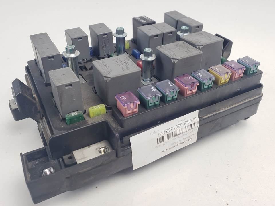 CAJA RELES / FUSIBLES - 919511F240 - KIA - SPORTAGE (JE,KM)