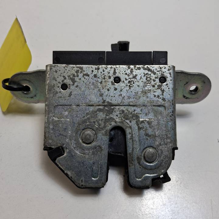 CERRADURA MALETERO / PORTON 13317445 OPEL MERIVA B Autodesguaces Alicante