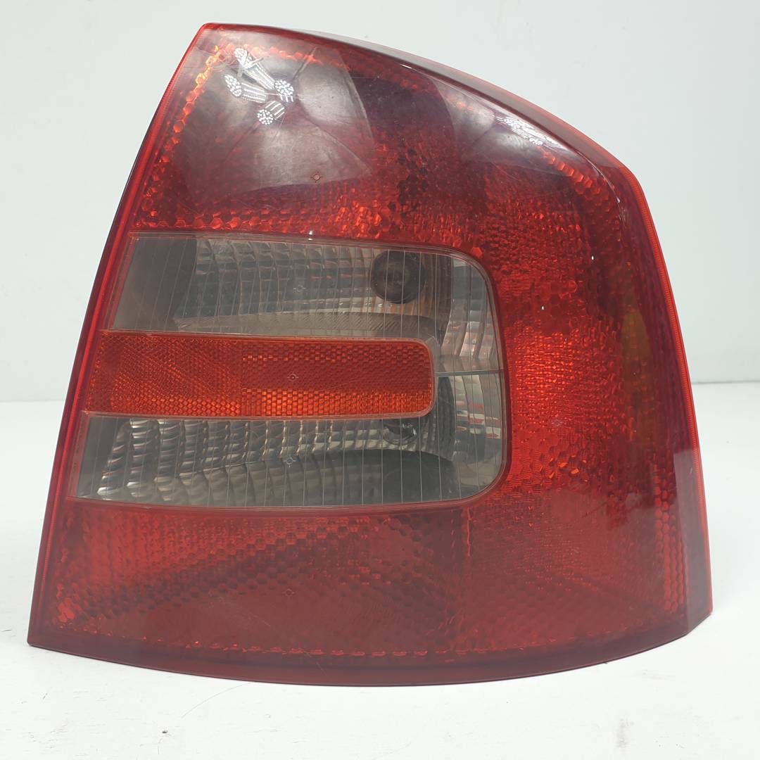 PILOTO TRASERO DERECHO - 1Z5945096A - SKODA - OCTAVIA BERLINA (1Z3)