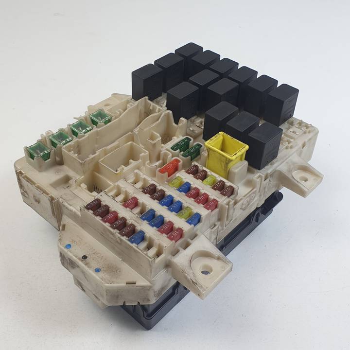 CAJA RELES / FUSIBLES 1791H0A1 MITSUBISHI COLT BERLINA 3 (CZ) Autodesguaces Alicante