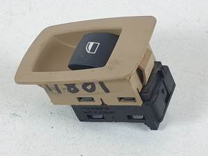 MANDO ELEVALUNAS TRASERO DERECHO 9113931 BMW SERIE 5 BERLINA (E60) Autodesguaces Alicante