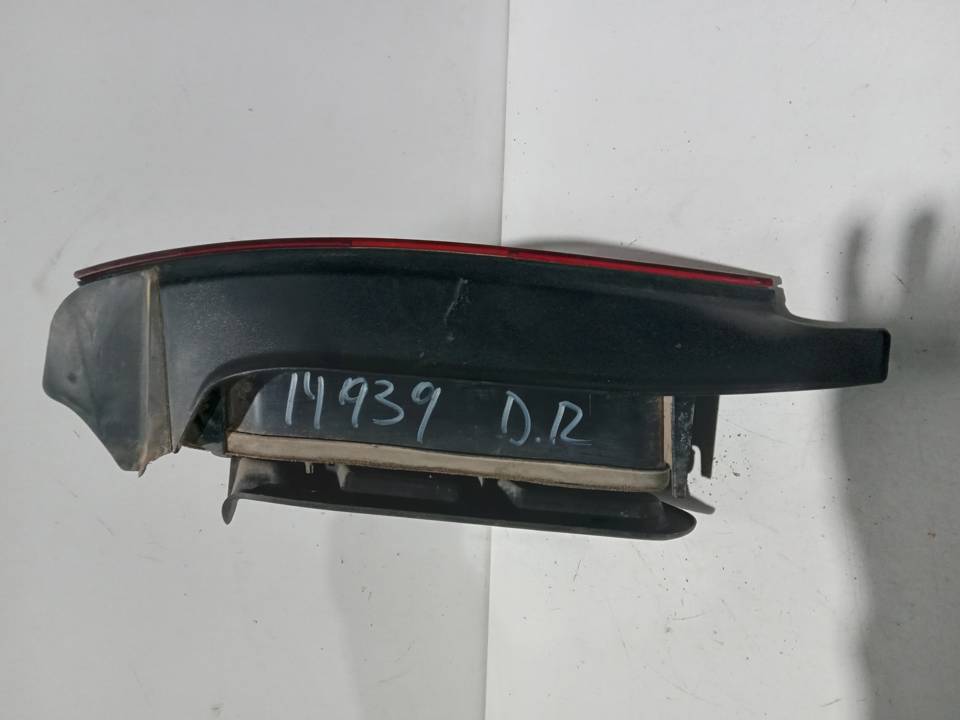 PILOTO TRASERO DERECHO