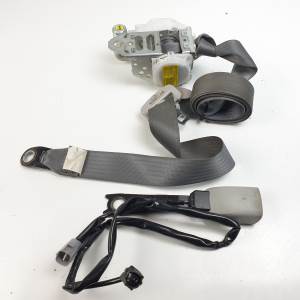 CINTURON SEGURIDAD DELANTERO IZQUIERDO TOYOTA VENZA (AV10) Autodesguaces Alicante