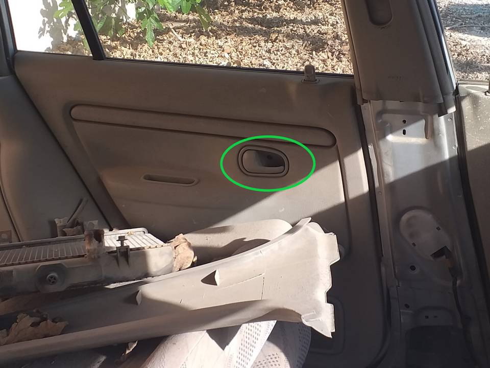 MANETA INTERIOR TRASERA IZQUIERDA