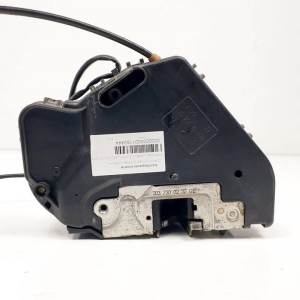 CERRADURA PUERTA TRASERA DERECHA 2037300235015 MERCEDES CLASE C (W203) FAMILIAR Autodesguaces Alicante