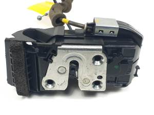 CERRADURA PUERTA TRASERA DERECHA BMW SERIE 3 TOURING (E91) Autodesguaces Alicante