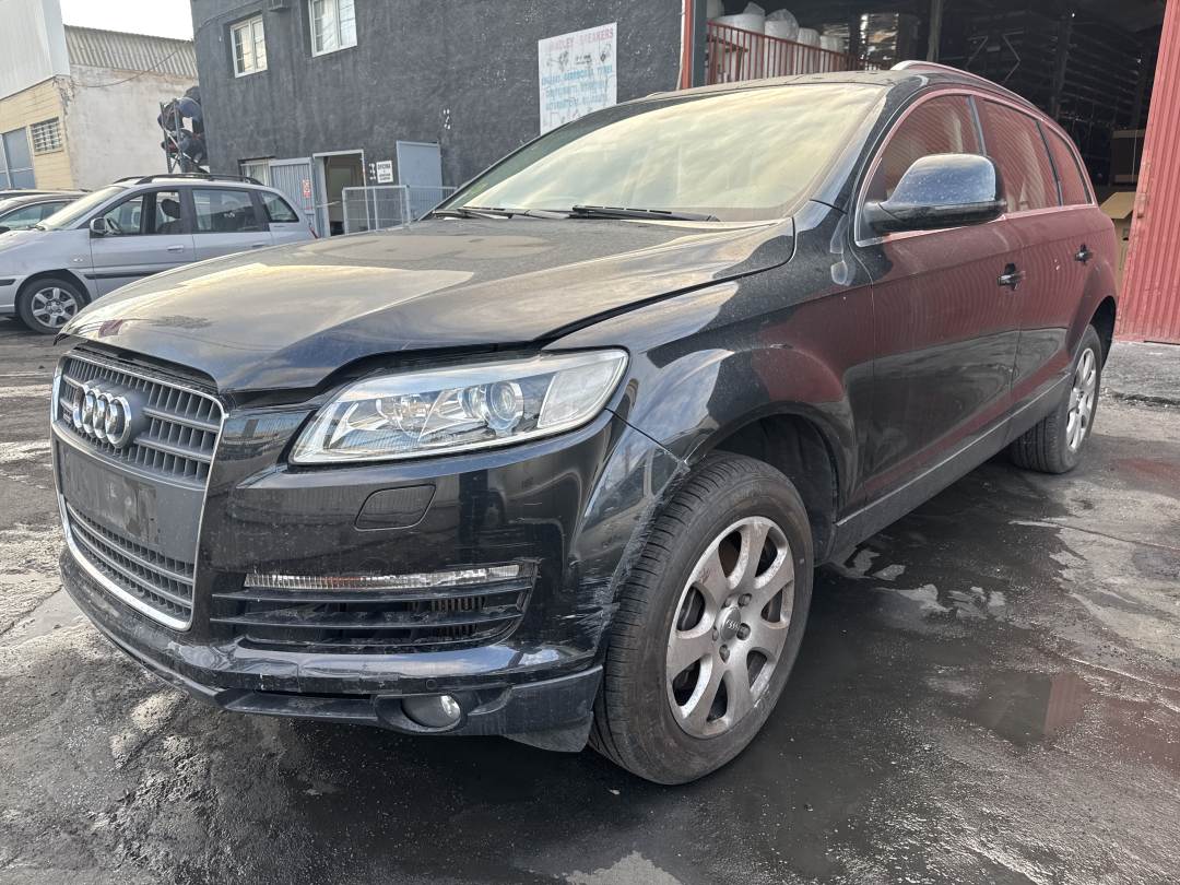 AUDI Q7 (4L) (2006 - 2015)