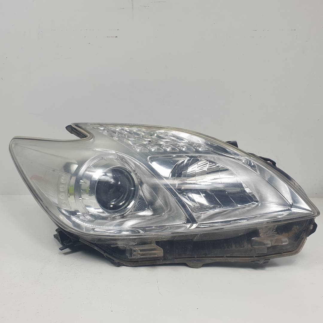 FARO DERECHO - TOYOTA - PRIUS (ZVW30)