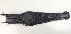 BRAZO SUSPENSION INFERIOR TRASERO DERECHO 55220D3050 HYUNDAI TUCSON Autodesguaces Alicante