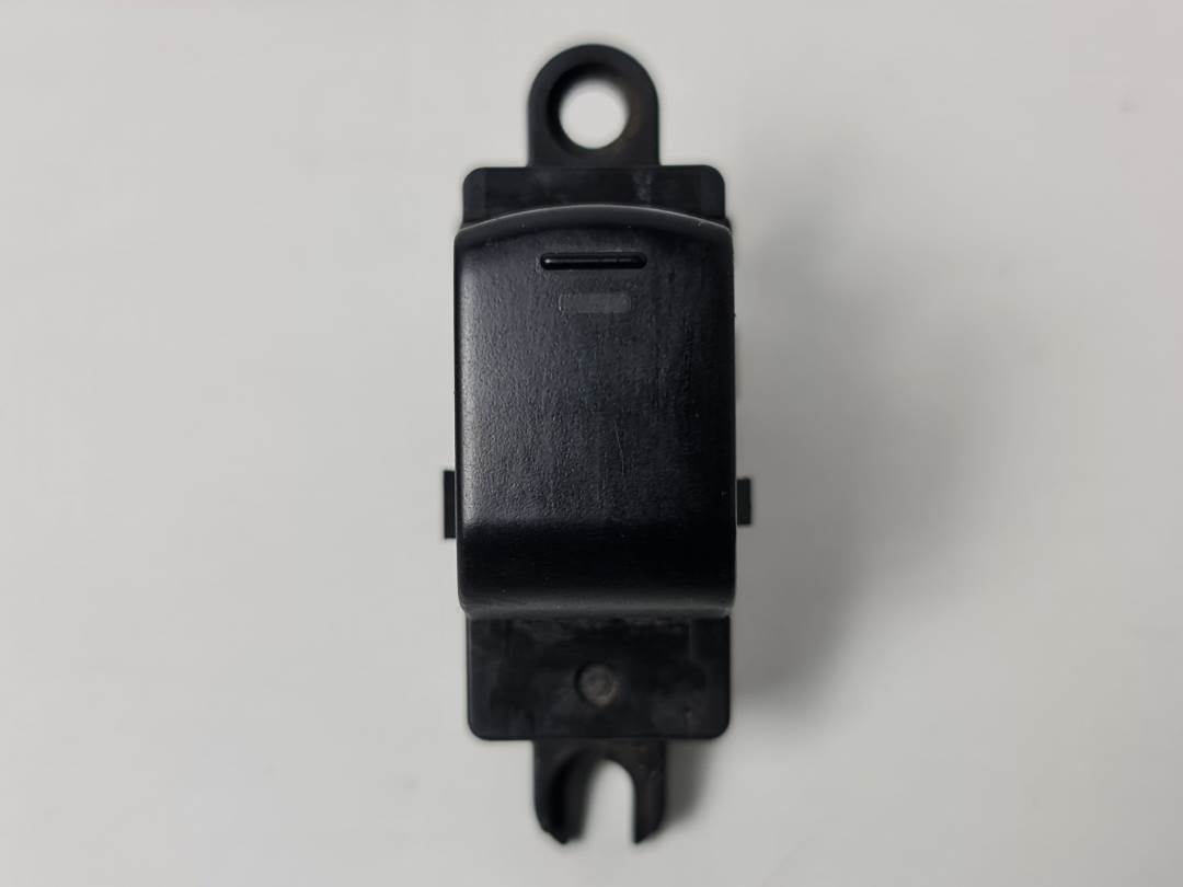 MANDO ELEVALUNAS TRASERO DERECHO - YS4A43102FE - NISSAN - NAVARA PICK-UP (D40M)