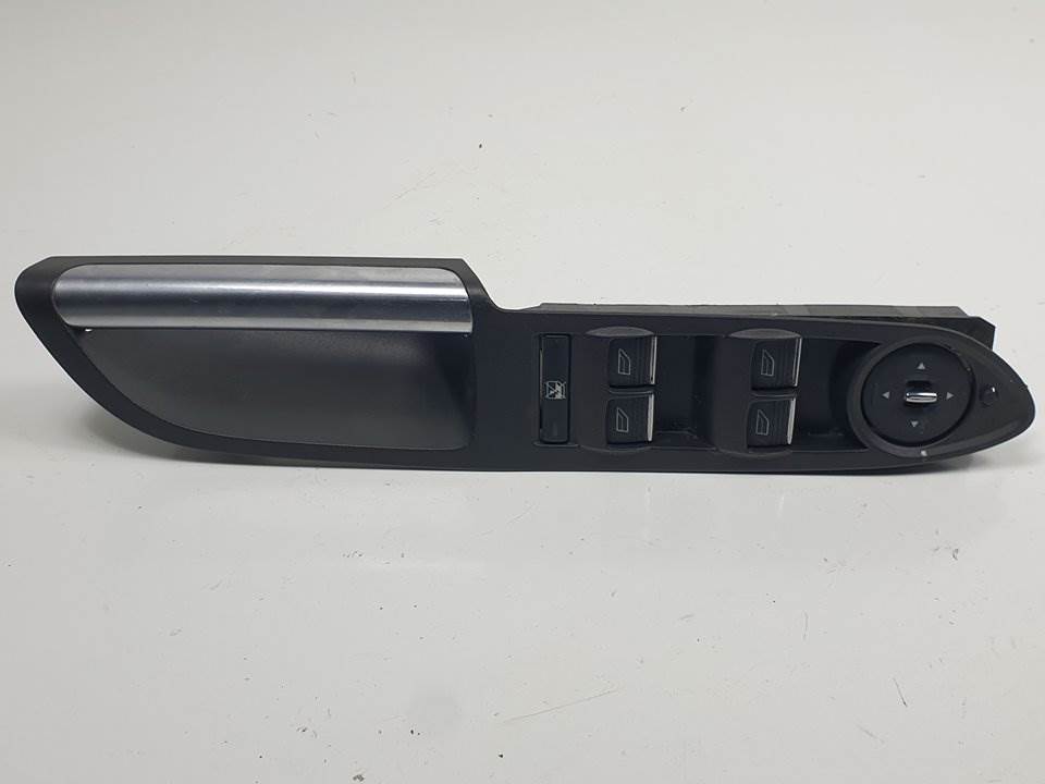 MANDO ELEVALUNAS DELANTERO IZQUIERDO - AM5T14A132CA - FORD - KUGA (CBS)