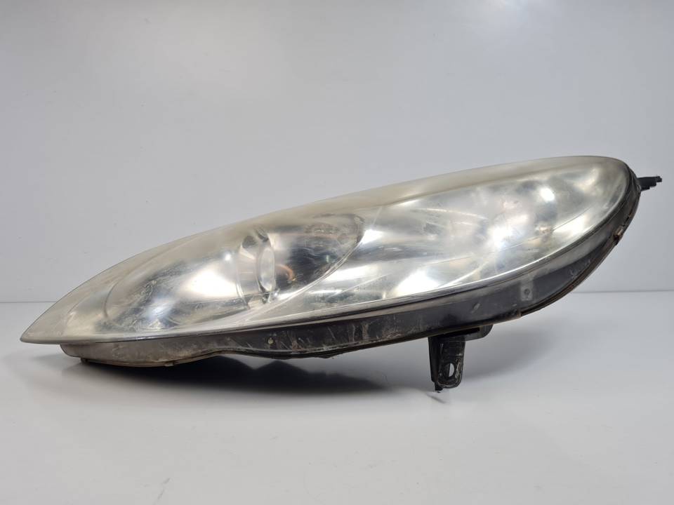 FARO IZQUIERDO PEUGEOT 407 Autodesguaces Alicante