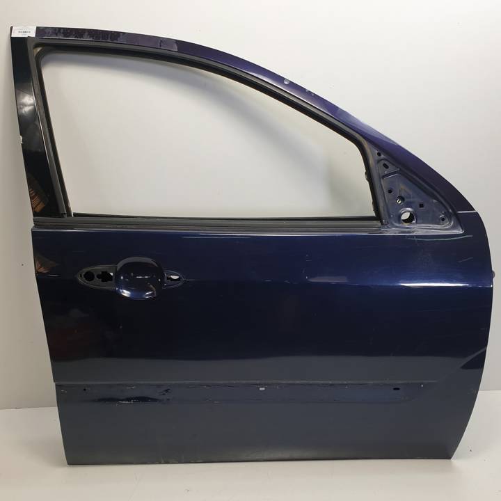 PUERTA DELANTERA DERECHA FORD FOCUS BERLINA (CAK) Autodesguaces Alicante