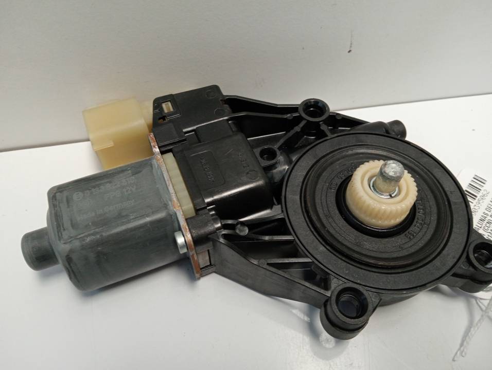 MOTOR ELEVALUNAS DELANTERO IZQUIERDO