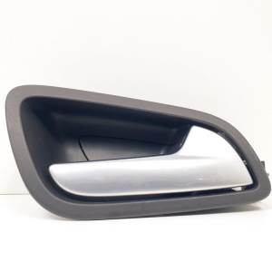 MANETA INTERIOR TRASERA DERECHA CJ54R266B34BBW FORD KUGA (CBS) Autodesguaces Alicante