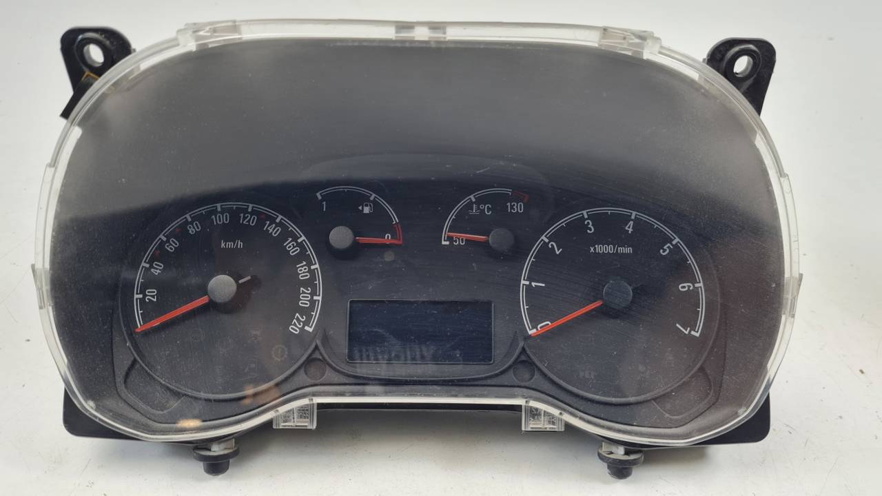 CUADRO INSTRUMENTOS 52047547 OPEL COMBO Autodesguaces Alicante