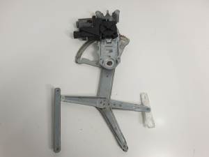 ELEVALUNAS DELANTERO DERECHO 13173074 OPEL CORSA C (F68) Autodesguaces Alicante