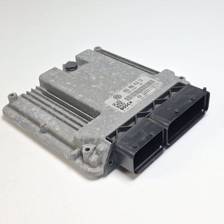 CENTRALITA MOTOR UCE 0281011945 VOLKSWAGEN TOURAN (1T1) Autodesguaces Alicante