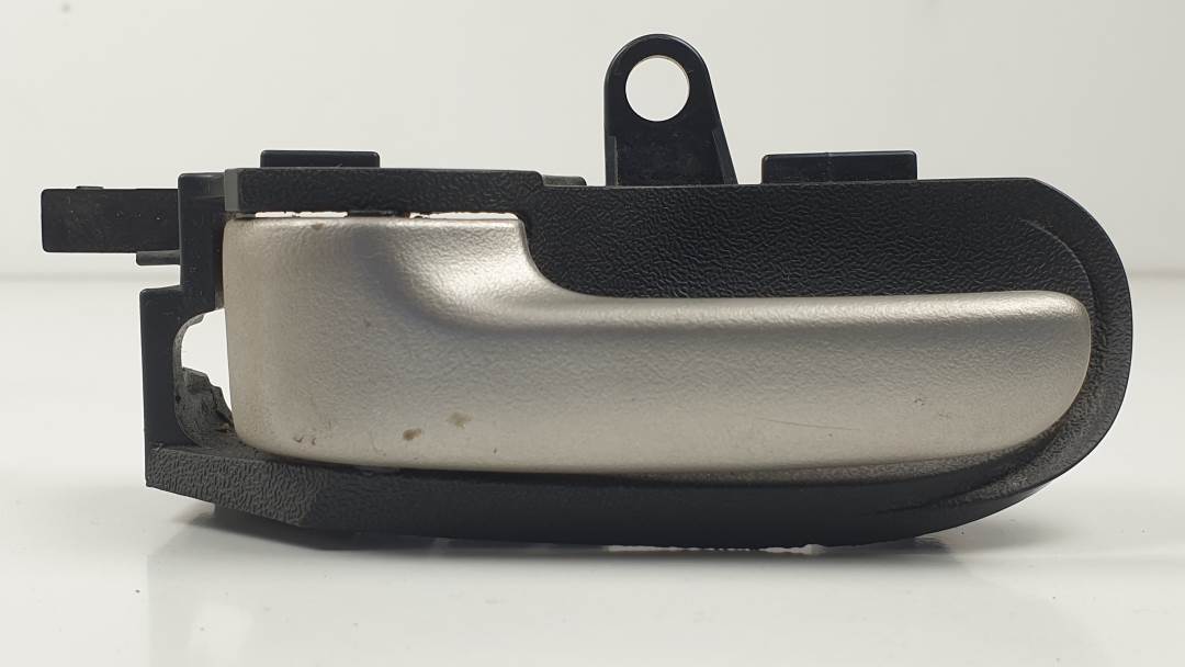 MANETA INTERIOR TRASERA IZQUIERDA - TOYOTA - YARIS (NCP1/NLP1/SCP1)