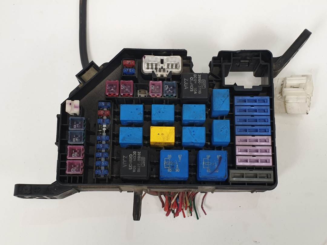 CAJA RELES / FUSIBLES - 912082E130 - HYUNDAI - TUCSON (JM)