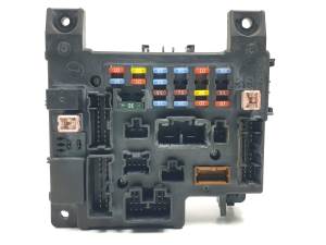 CAJA RELES / FUSIBLES 519087902 PEUGEOT 4007 Autodesguaces Alicante