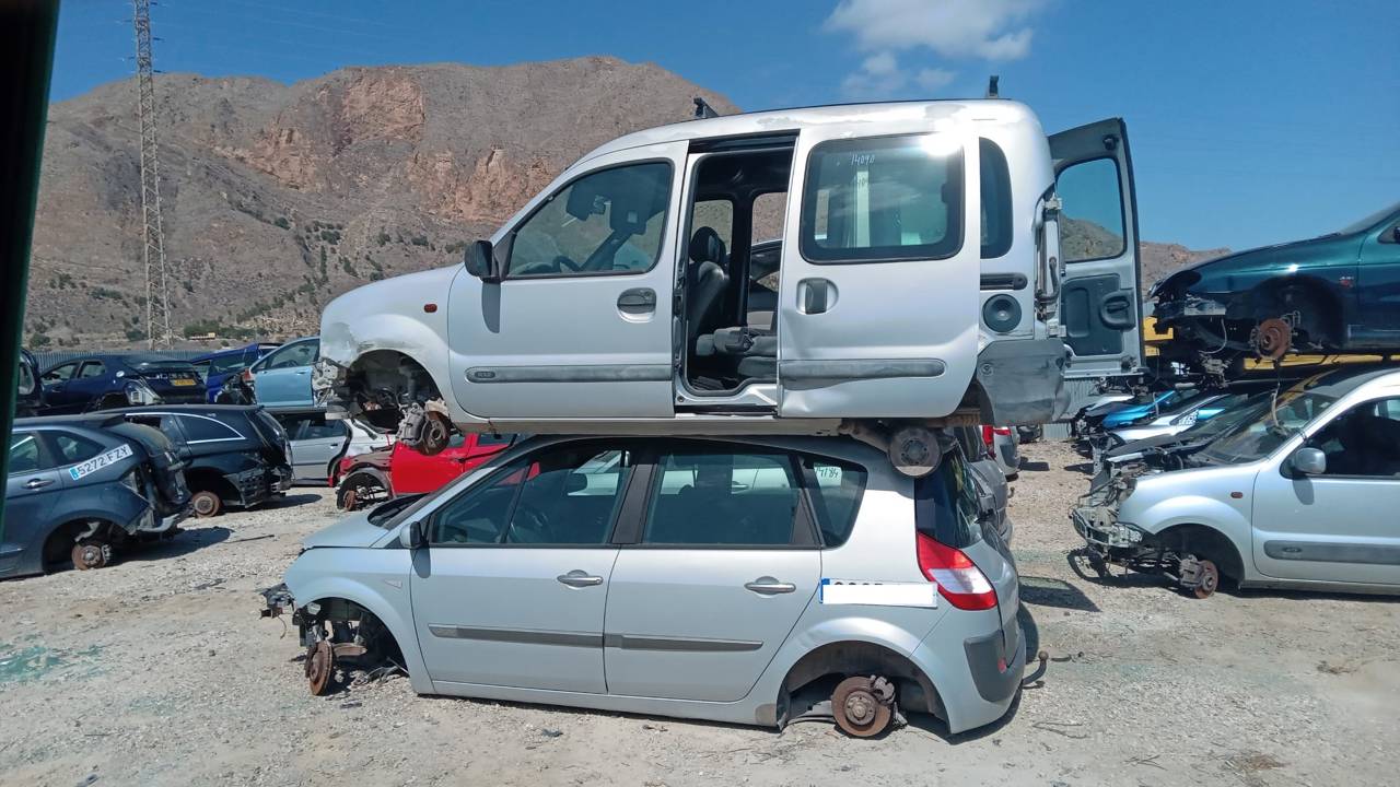Imagen del vehículo RENAULT KANGOO (F/KC0)