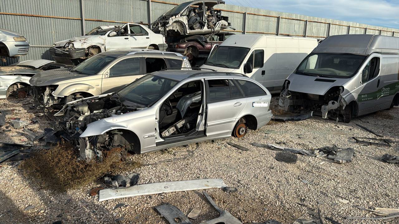 Imagen del vehículo MERCEDES-BENZ CLASE C (W203) FAMILIAR