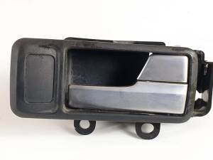 MANETA INTERIOR TRASERA DERECHA 3M51R22600 FORD FOCUS BERLINA (CAP) Autodesguaces Alicante