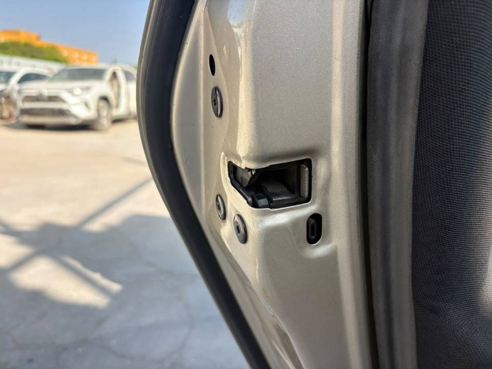 CERRADURA PUERTA TRASERA IZQUIERDA