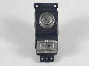 MANDO RETROVISOR 8550135000 SSANGYONG TIVOLI Autodesguaces Alicante