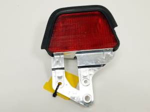 FARO ANTINIEBLA TRASERO IZQUIERDO TOYOTA AVENSIS BERLINA (T25) Autodesguaces Alicante