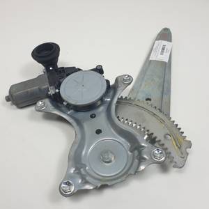 ELEVALUNAS TRASERO DERECHO 8572035140 TOYOTA RAV4 Autodesguaces Alicante