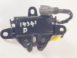 CERRADURA CAPOT TOYOTA LAND CRUISER (J12) Autodesguaces Alicante