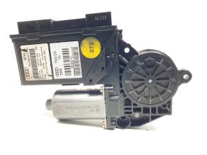 MOTOR ELEVALUNAS DELANTERO IZQUIERDO 130821764 AUDI A8 (4E2) Autodesguaces Alicante