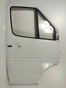 PUERTA DELANTERA DERECHA MERCEDES SPRINTER 02.00 -> CAJA CERRADA, TECHO ELEVADO Autodesguaces Alicante