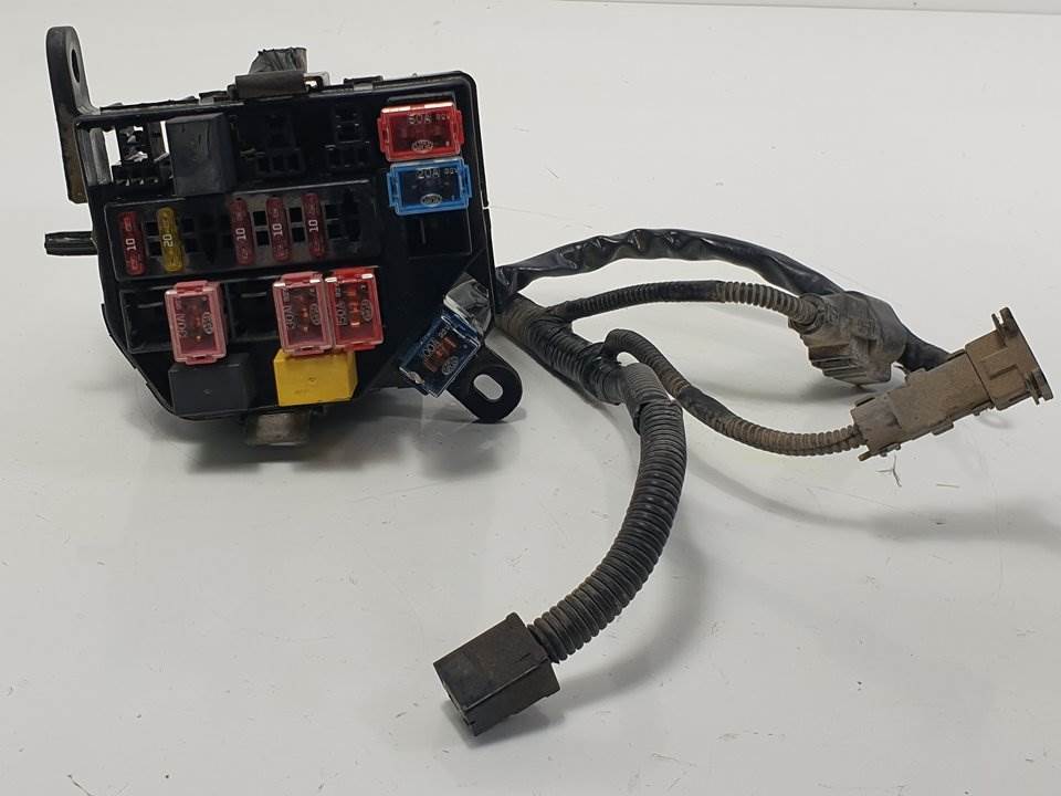 CAJA RELES / FUSIBLES - 9121102000 - HYUNDAI - ATOS PRIME (MX)